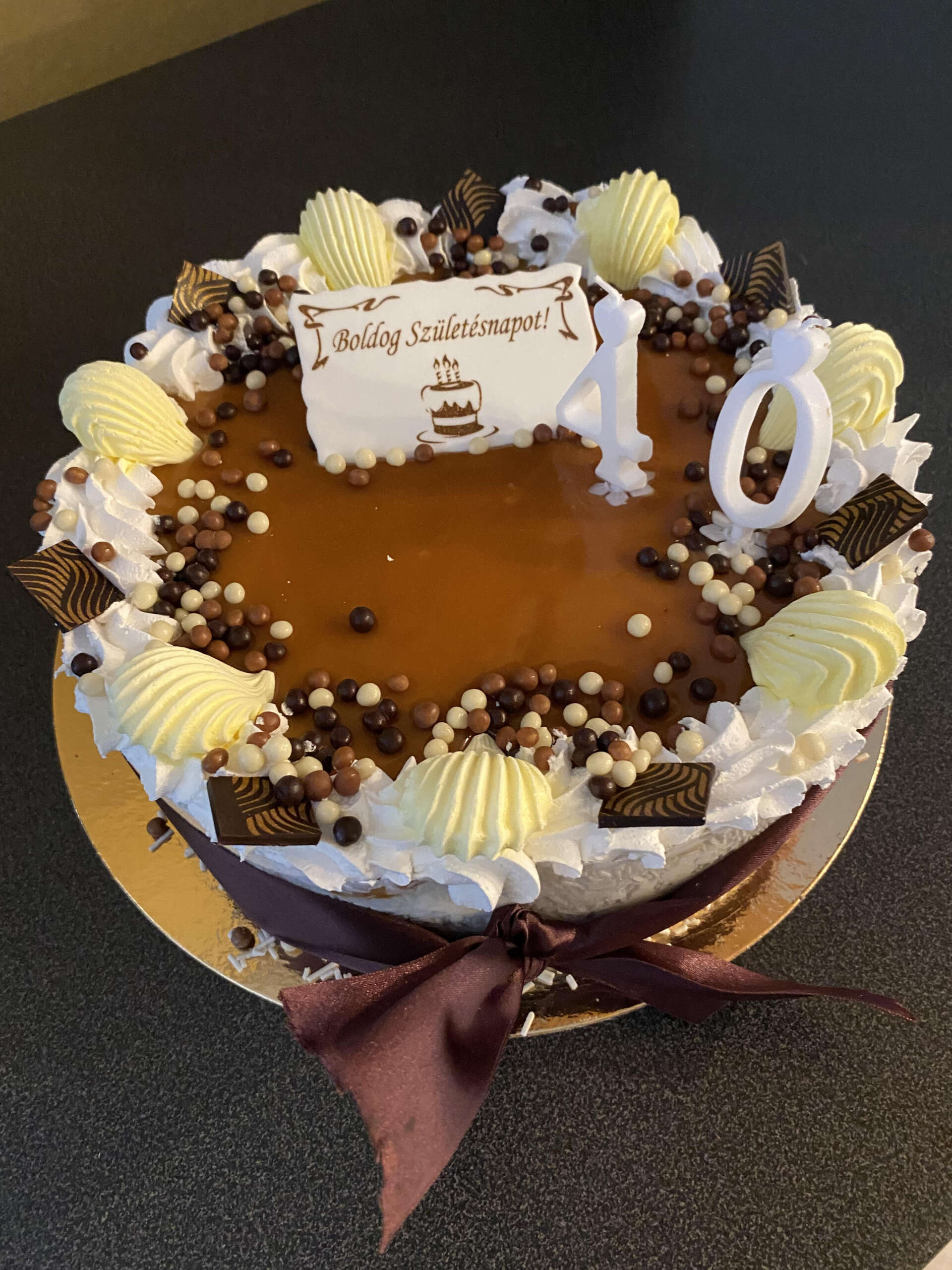 Sós karamellás sajttorta